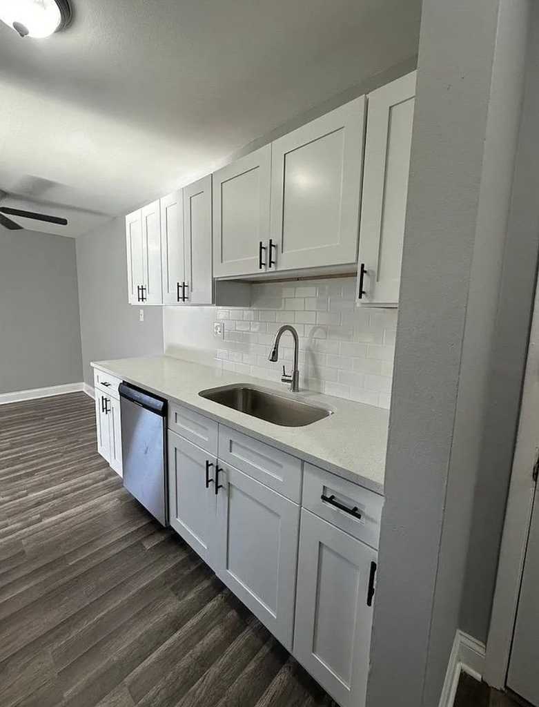 151 W 63rd Street - Photo 3