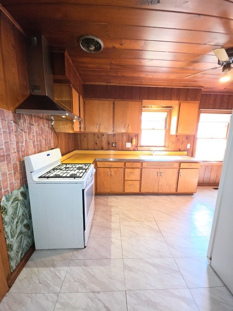 1207 W Main Street - Photo 3