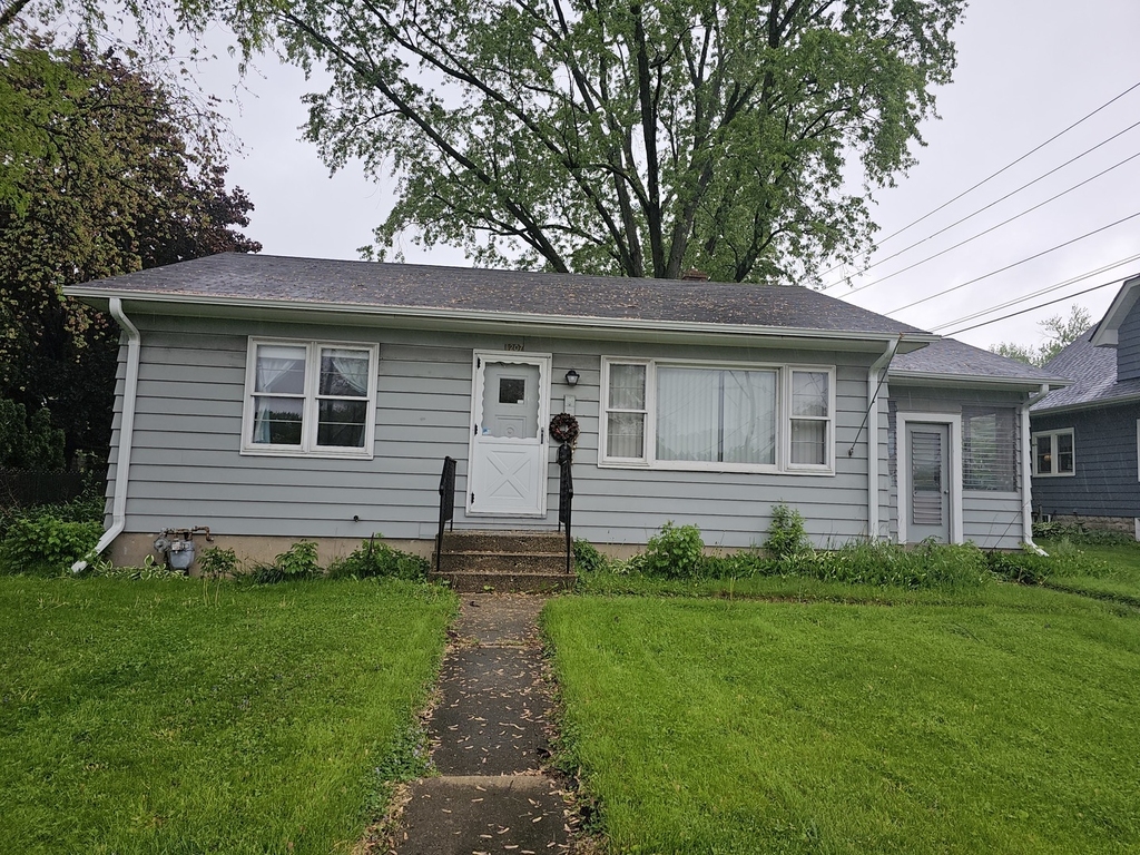1207 W Main Street - Photo 0