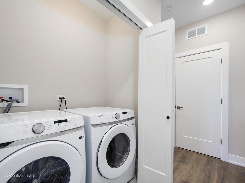 261 Washington Boulevard - Photo 16