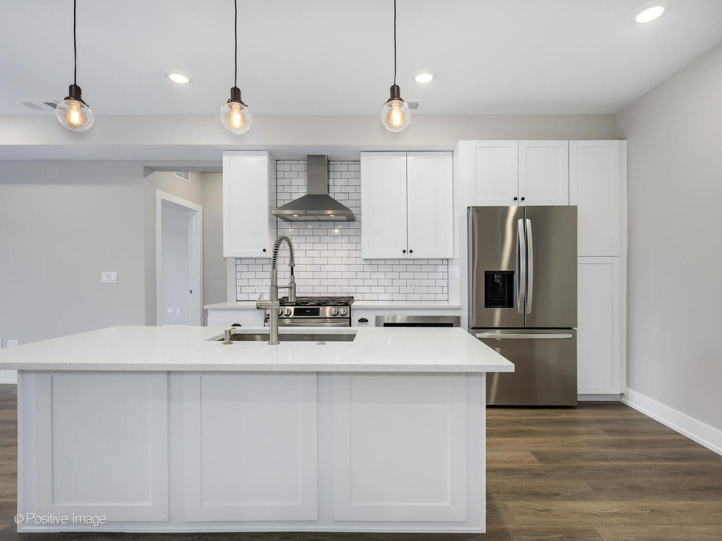 261 Washington Boulevard - Photo 4