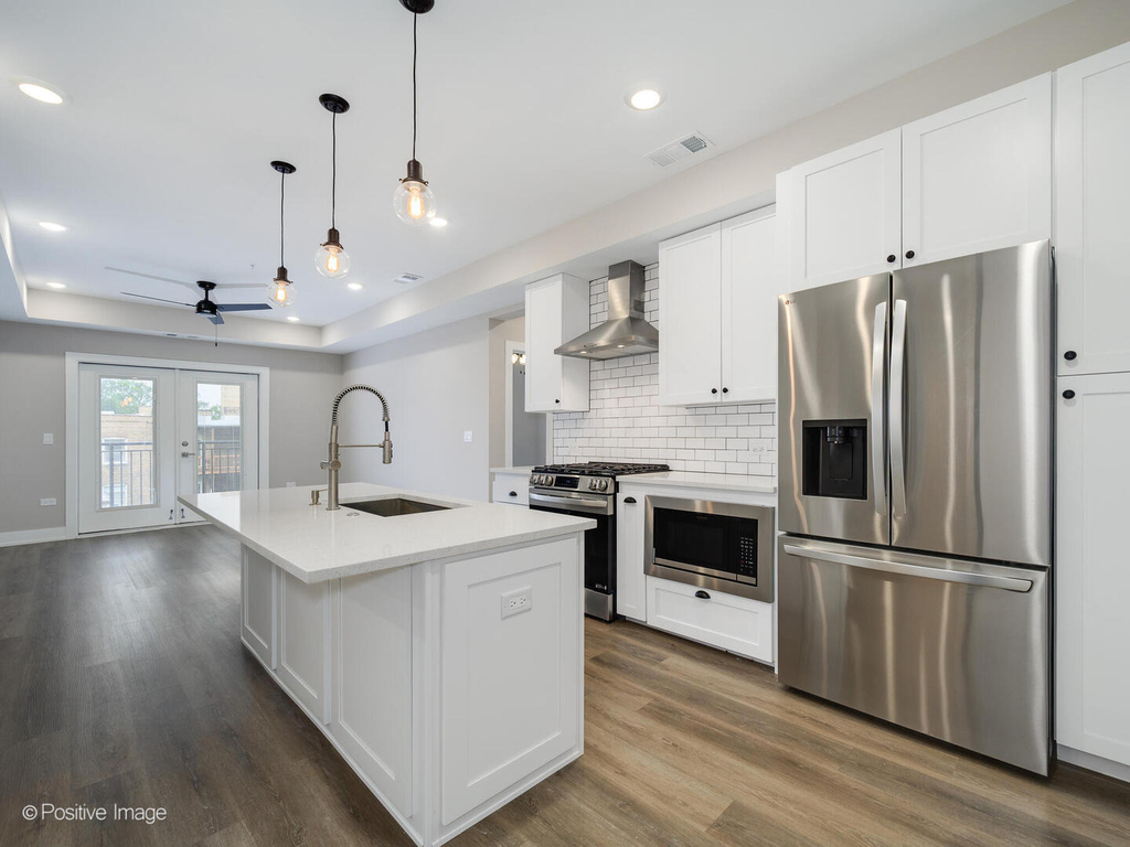 261 Washington Boulevard - Photo 2