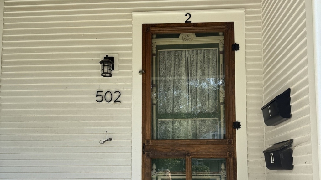 502 E Washington Street - Photo 18