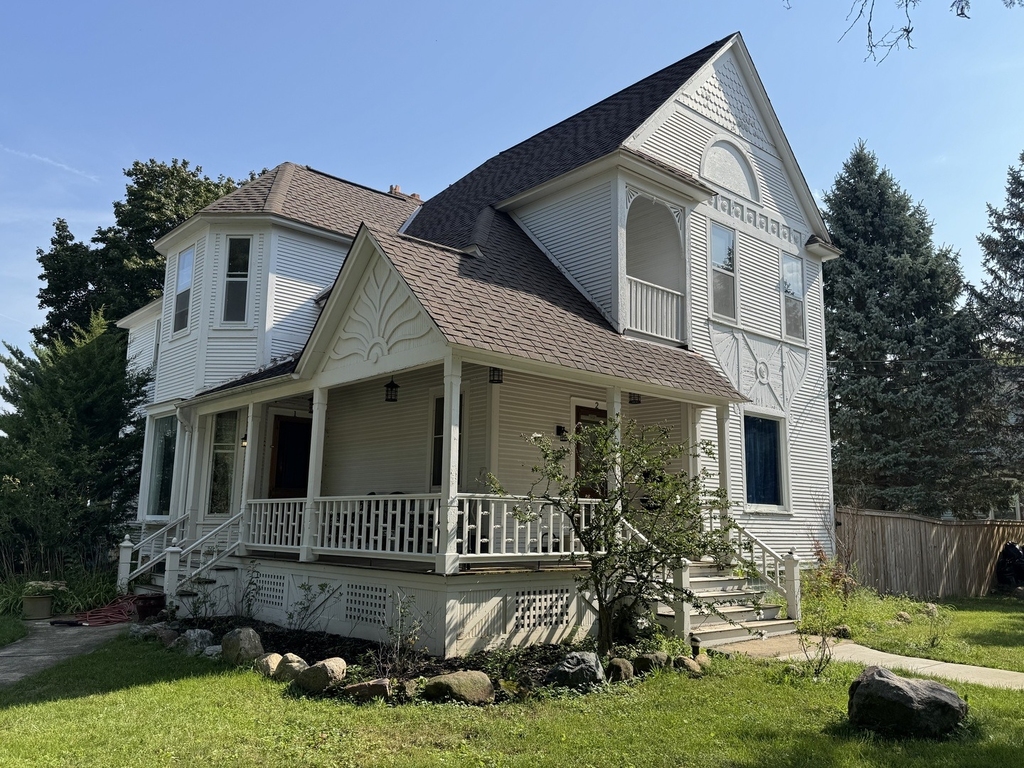 502 E Washington Street - Photo 0