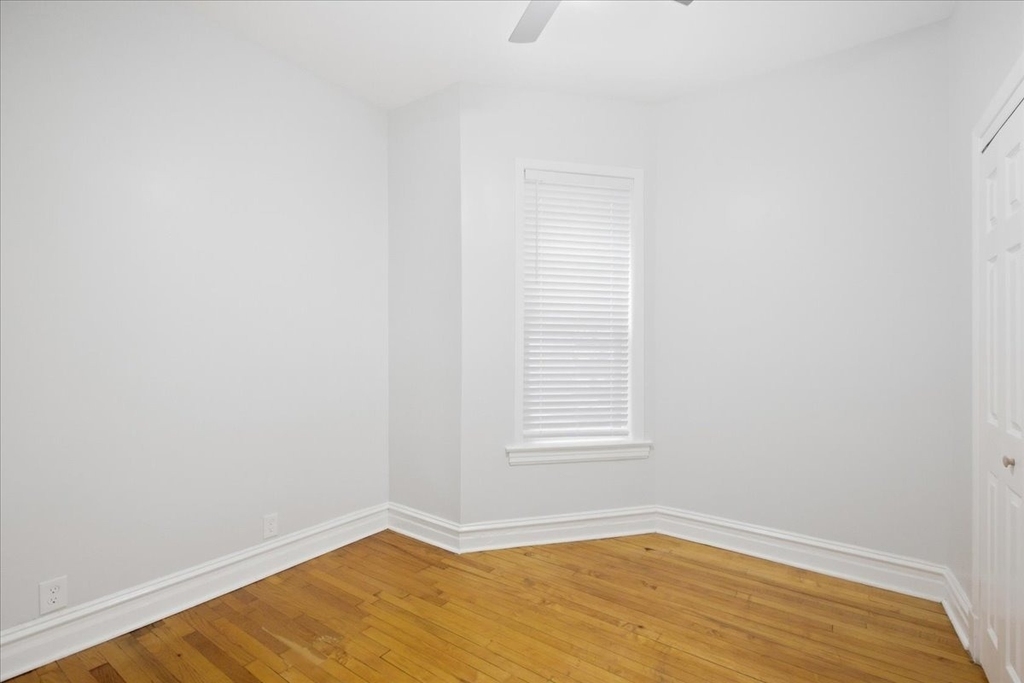 2438 W Chicago Avenue - Photo 6