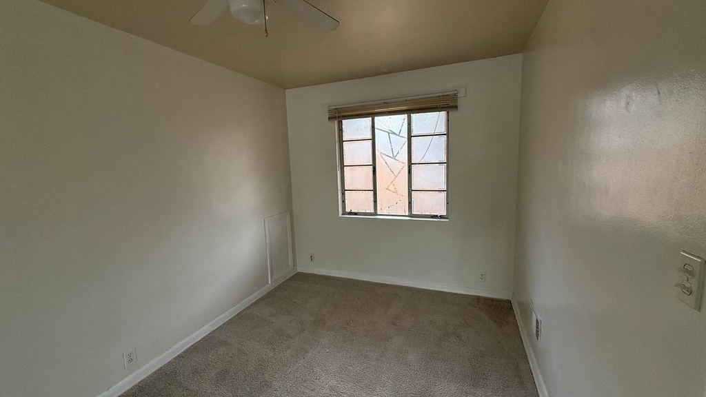 1014 Edwards Street - Photo 10