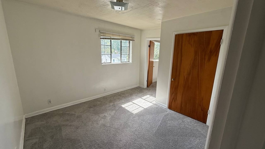 1014 Edwards Street - Photo 9