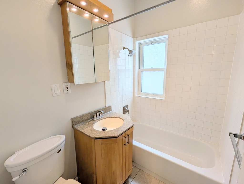 14 W Chestnut Street - Photo 5