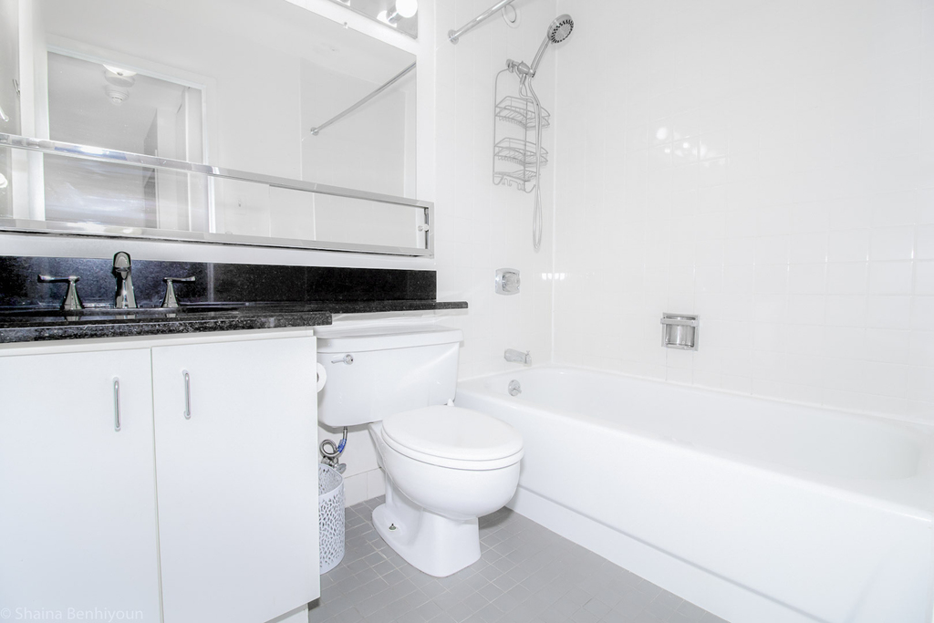 211 E Ohio Street - Photo 11