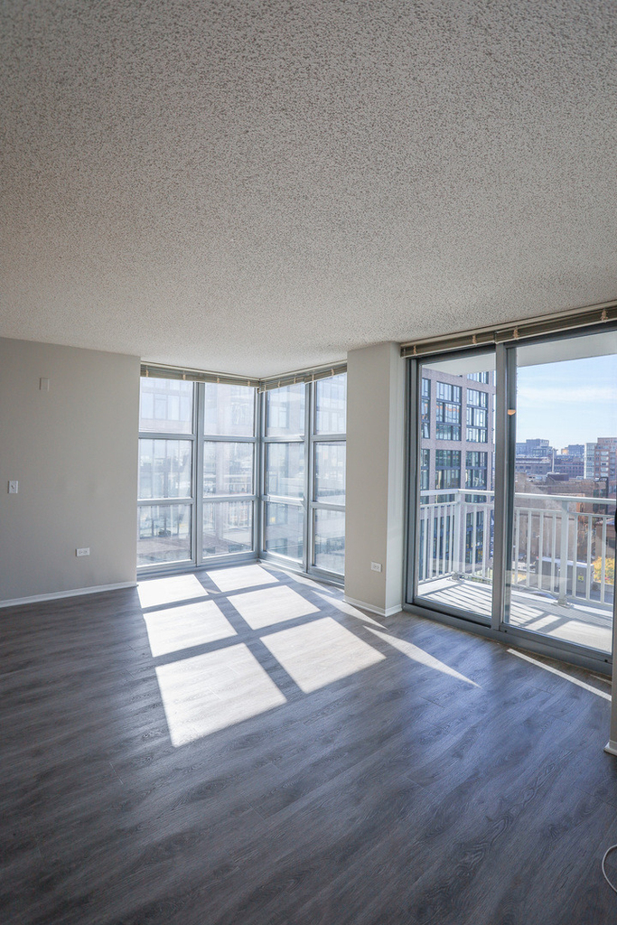 180 N Jefferson Street - Photo 8