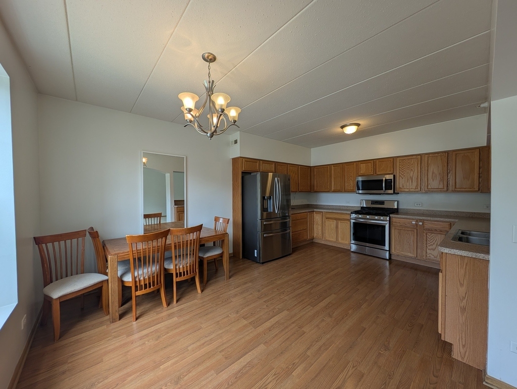 16671 Liberty Circle - Photo 2