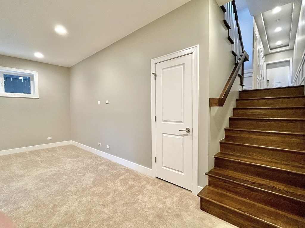 2453 W Irving Park Road - Photo 25