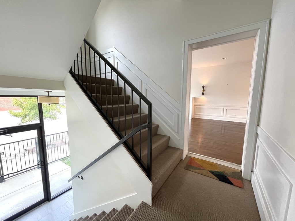2453 W Irving Park Road - Photo 37