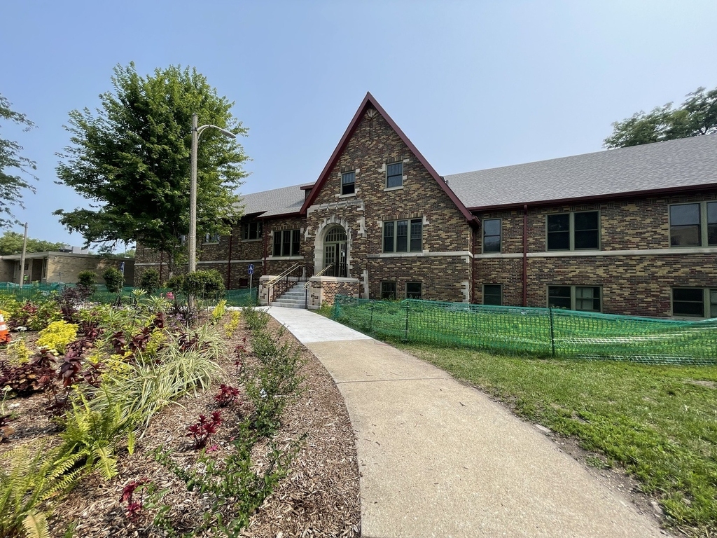 2453 W Irving Park Road - Photo 41