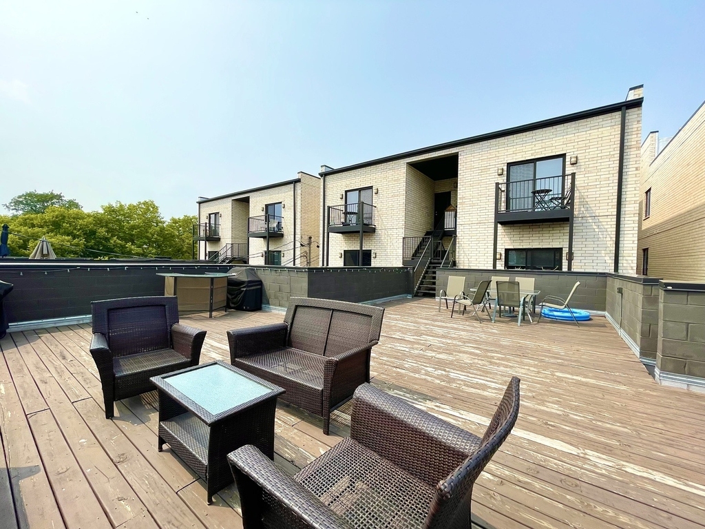 2453 W Irving Park Road - Photo 40
