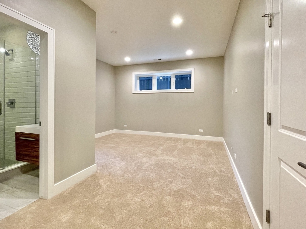 2453 W Irving Park Road - Photo 26