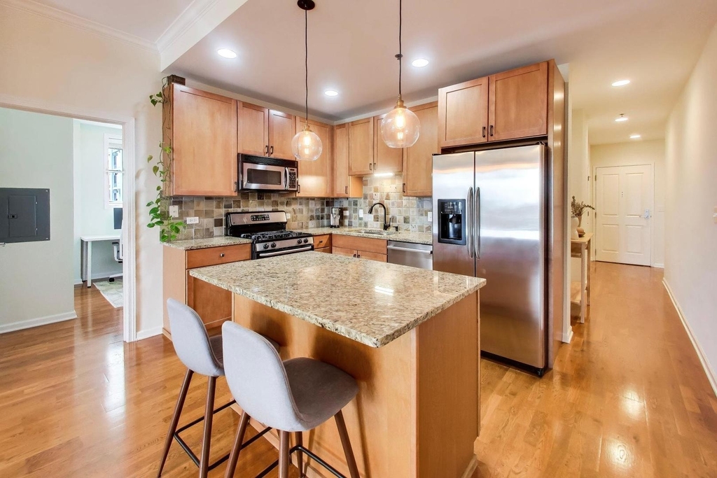 828 W Grace Street - Photo 7