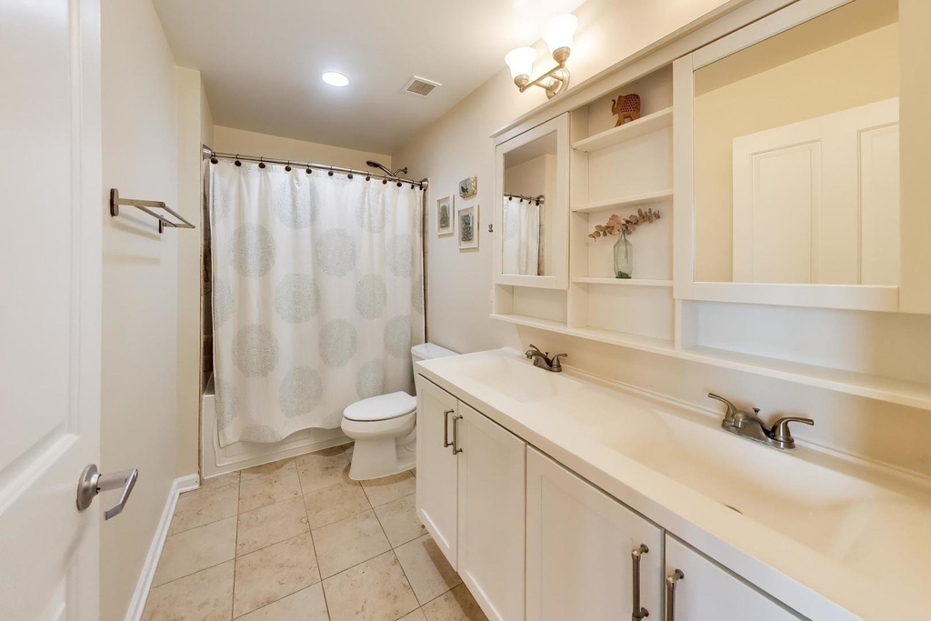 828 W Grace Street - Photo 11
