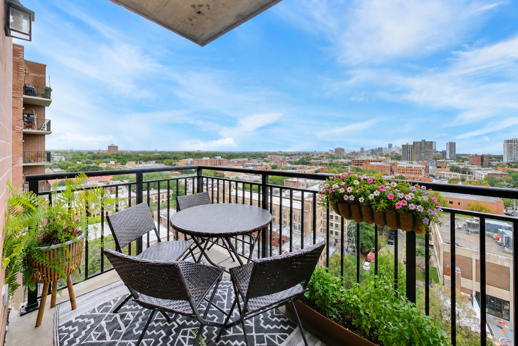828 W Grace Street - Photo 13