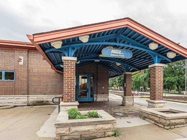 6747 N Olmsted Avenue - Photo 8