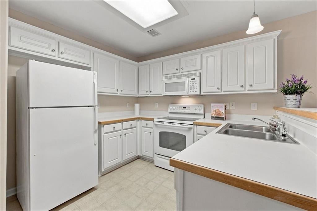 1436 Box Circle - Photo 12