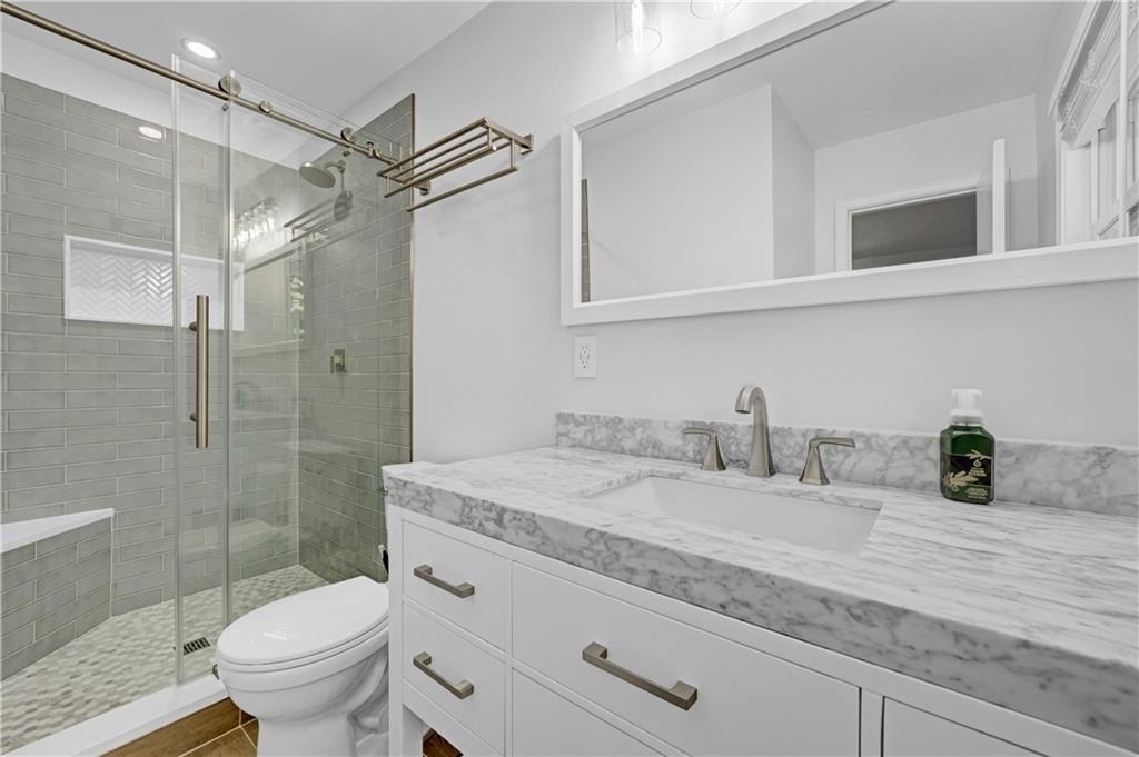 2127 Desmond Drive - Photo 6