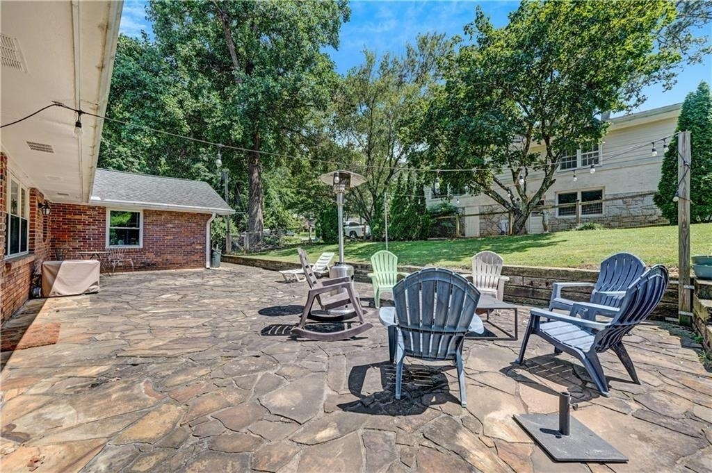 2127 Desmond Drive - Photo 20