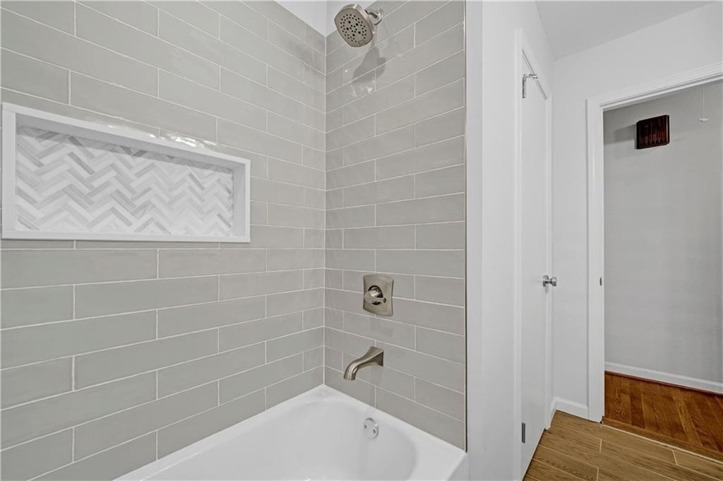 2127 Desmond Drive - Photo 10