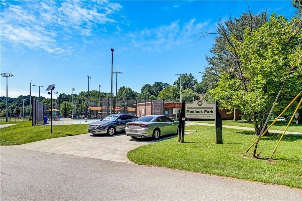 2127 Desmond Drive - Photo 21