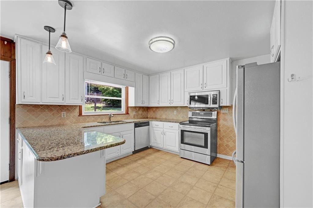 2127 Desmond Drive - Photo 13