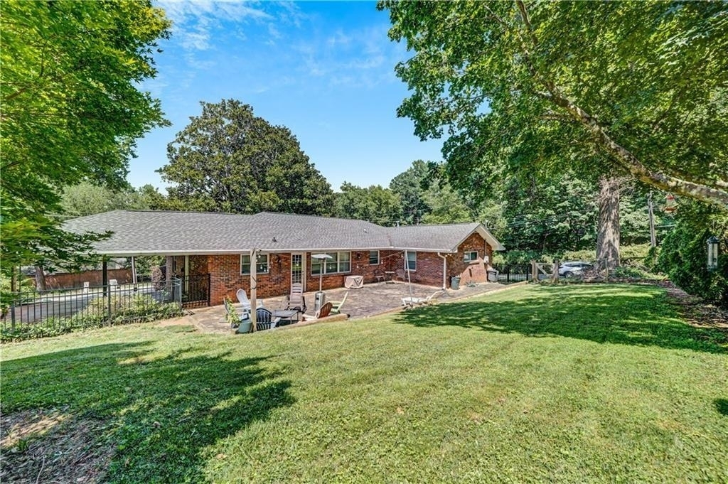 2127 Desmond Drive - Photo 17