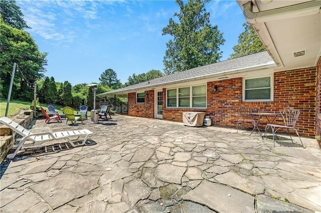 2127 Desmond Drive - Photo 19