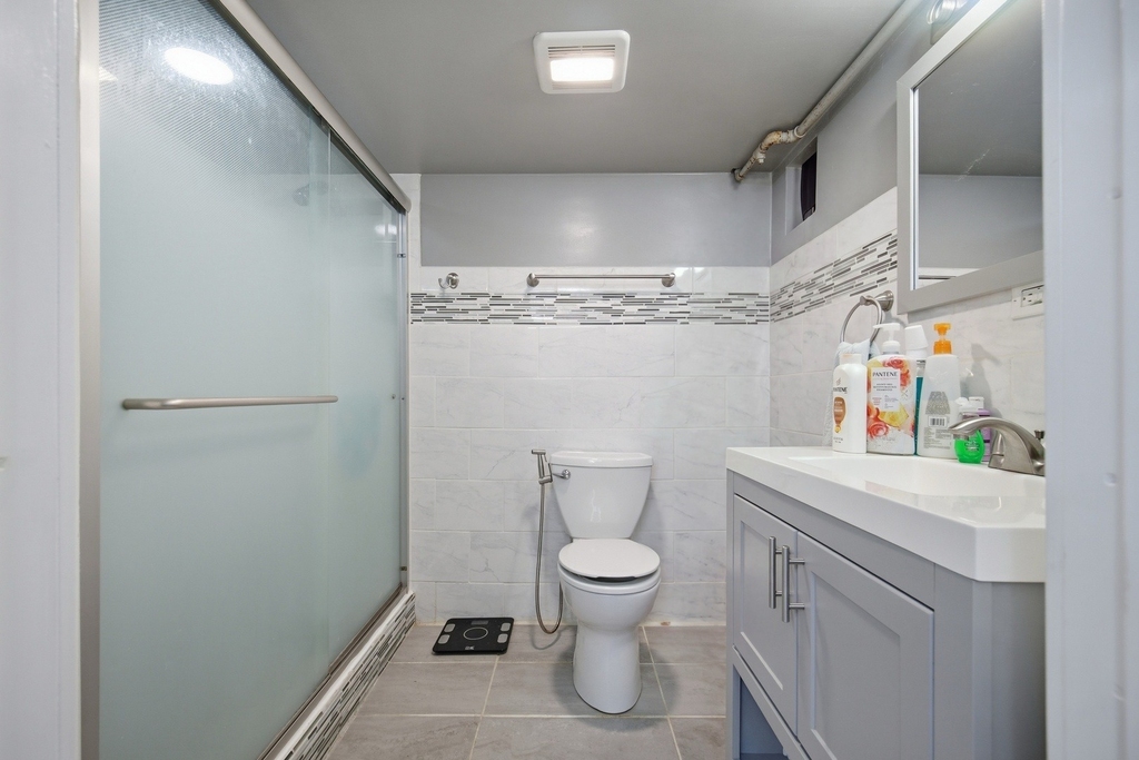 6230 W Foster Avenue - Photo 16