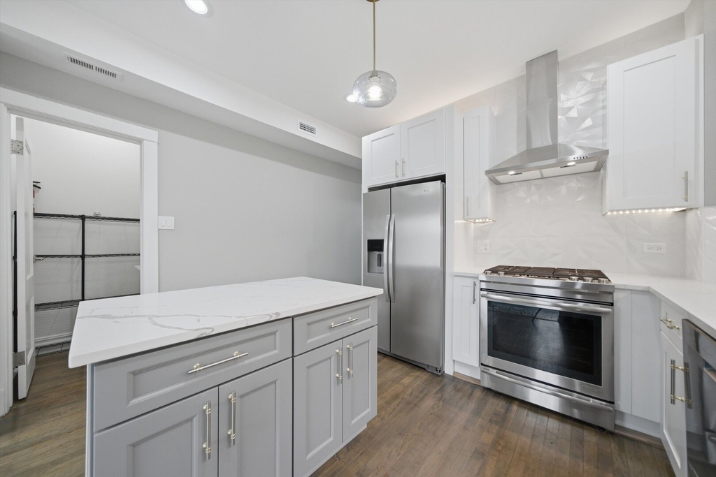 4834 N Troy Street - Photo 7