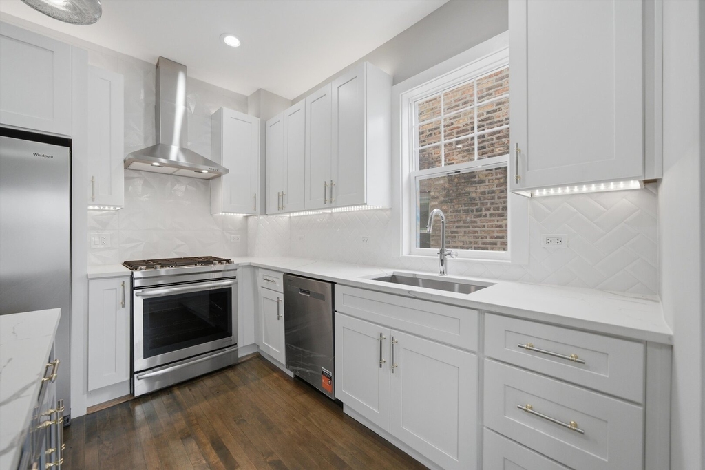 4834 N Troy Street - Photo 8
