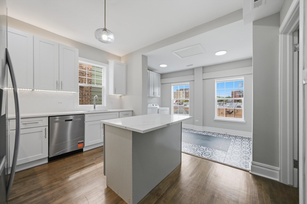 4834 N Troy Street - Photo 5