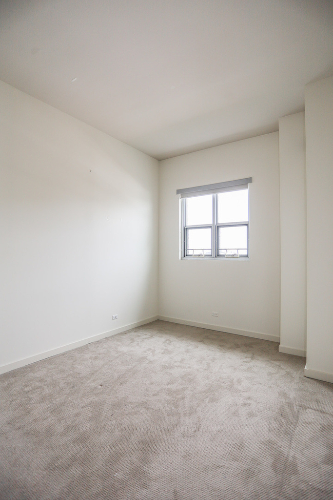 910 W Huron Street - Photo 7