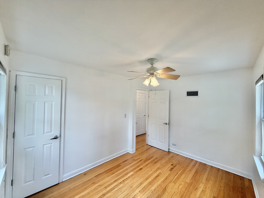 5816 W Greenleaf Avenue - Photo 12