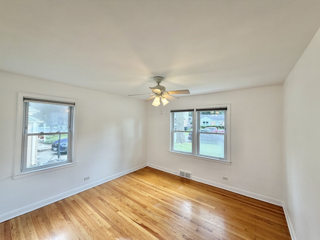 5816 W Greenleaf Avenue - Photo 9