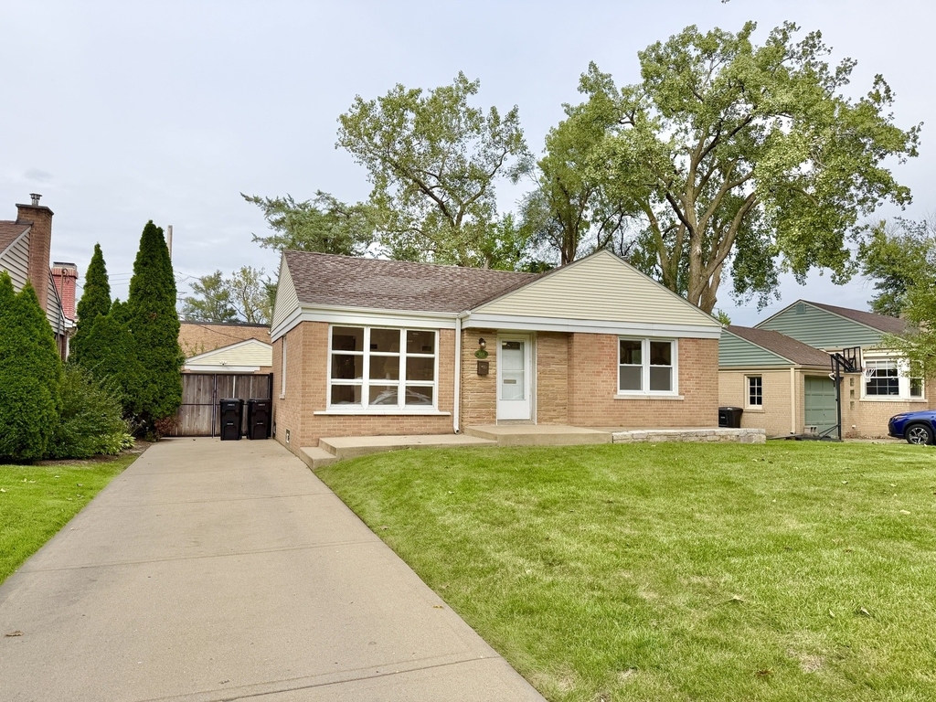 5816 W Greenleaf Avenue - Photo 1