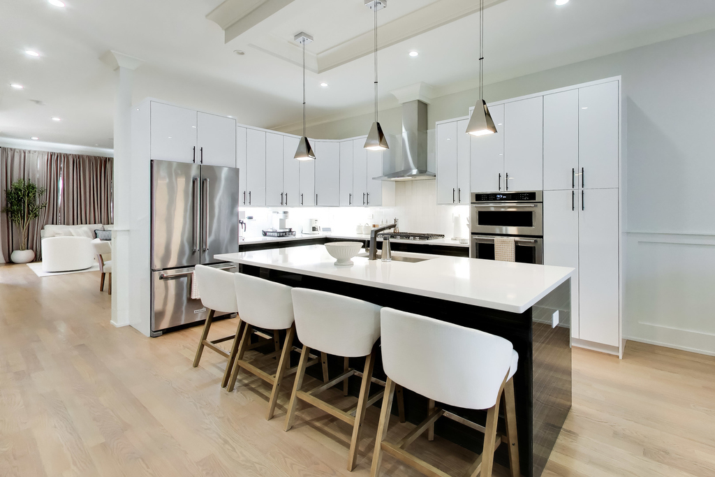 700 E 46th Street - Photo 12