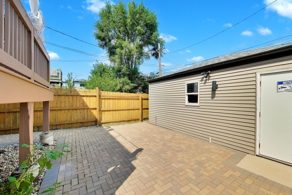 700 E 46th Street - Photo 37