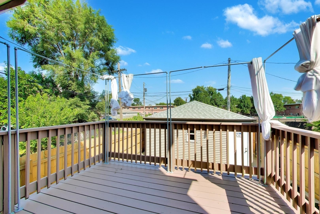 700 E 46th Street - Photo 34