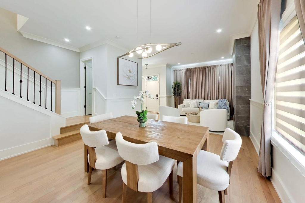 700 E 46th Street - Photo 8