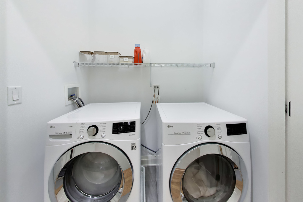 700 E 46th Street - Photo 28
