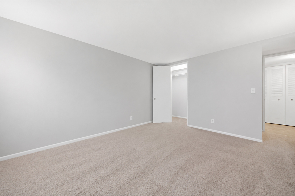 233 E Erie Street - Photo 10