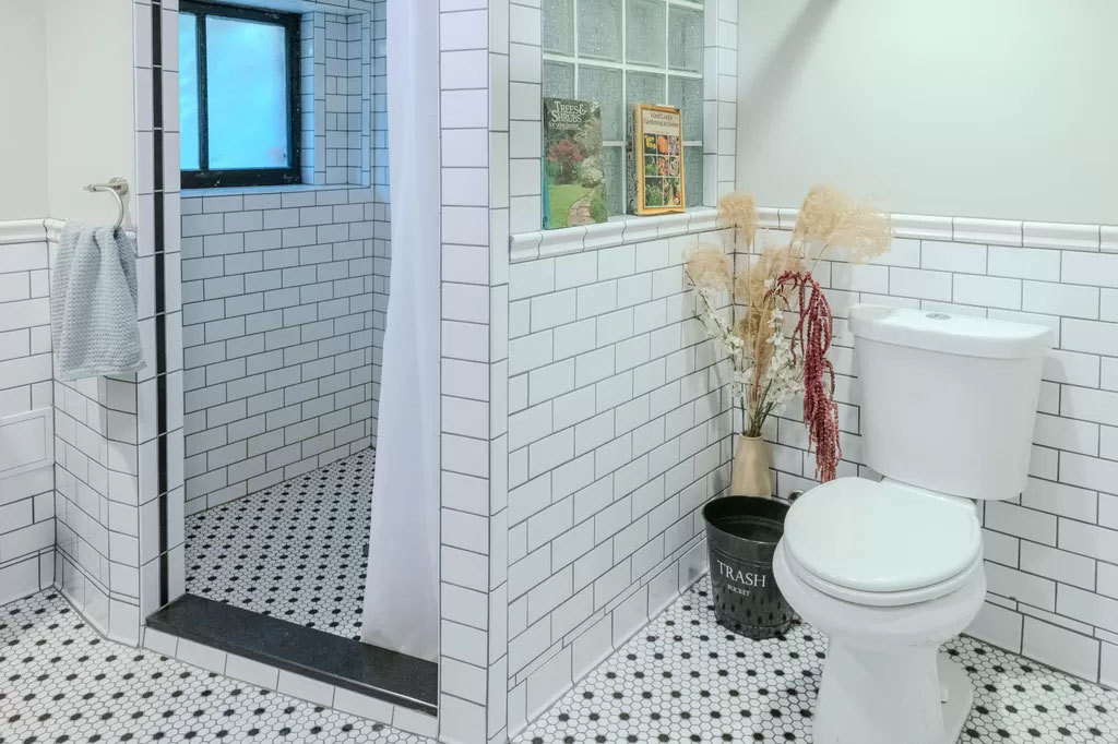 7626 N Greenview Avenue - Photo 8