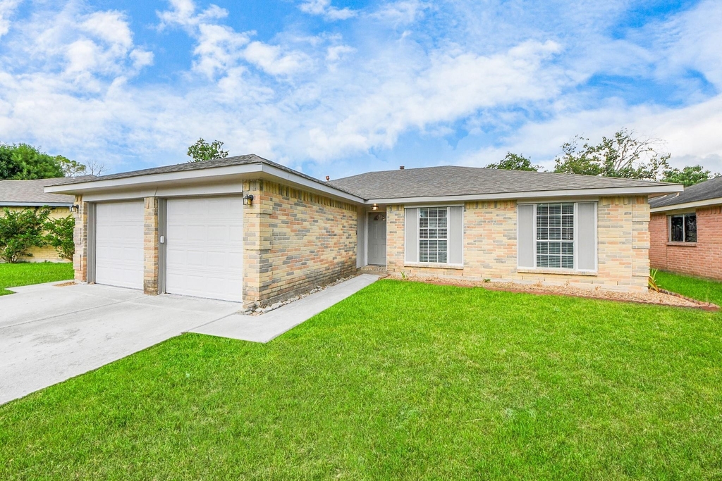 7410 La Place Drive - Photo 4