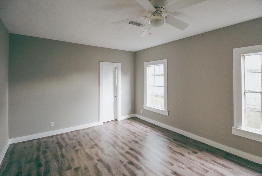 1138 Algregg Street - Photo 12