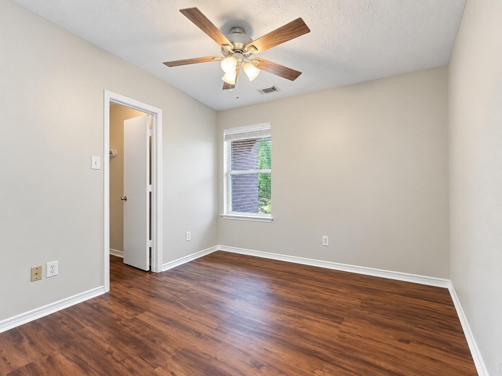 6 Thicket Grove Place - Photo 38